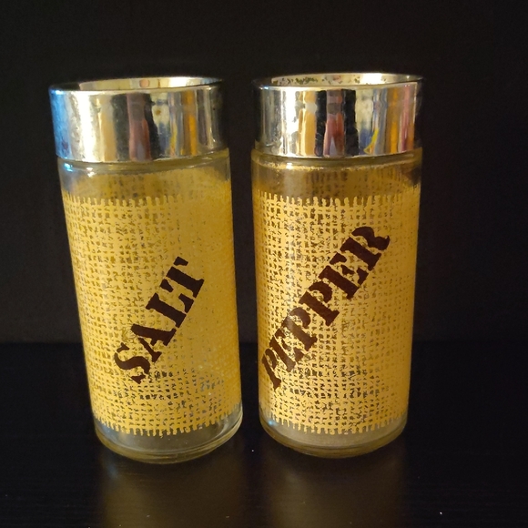 vintage Anchor Hocking burlap sack glass salt and pepper shakers #40 - Picture 1 of 4